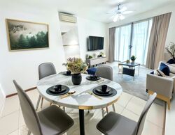 Waterfront Waves (D16), Condominium #453082521